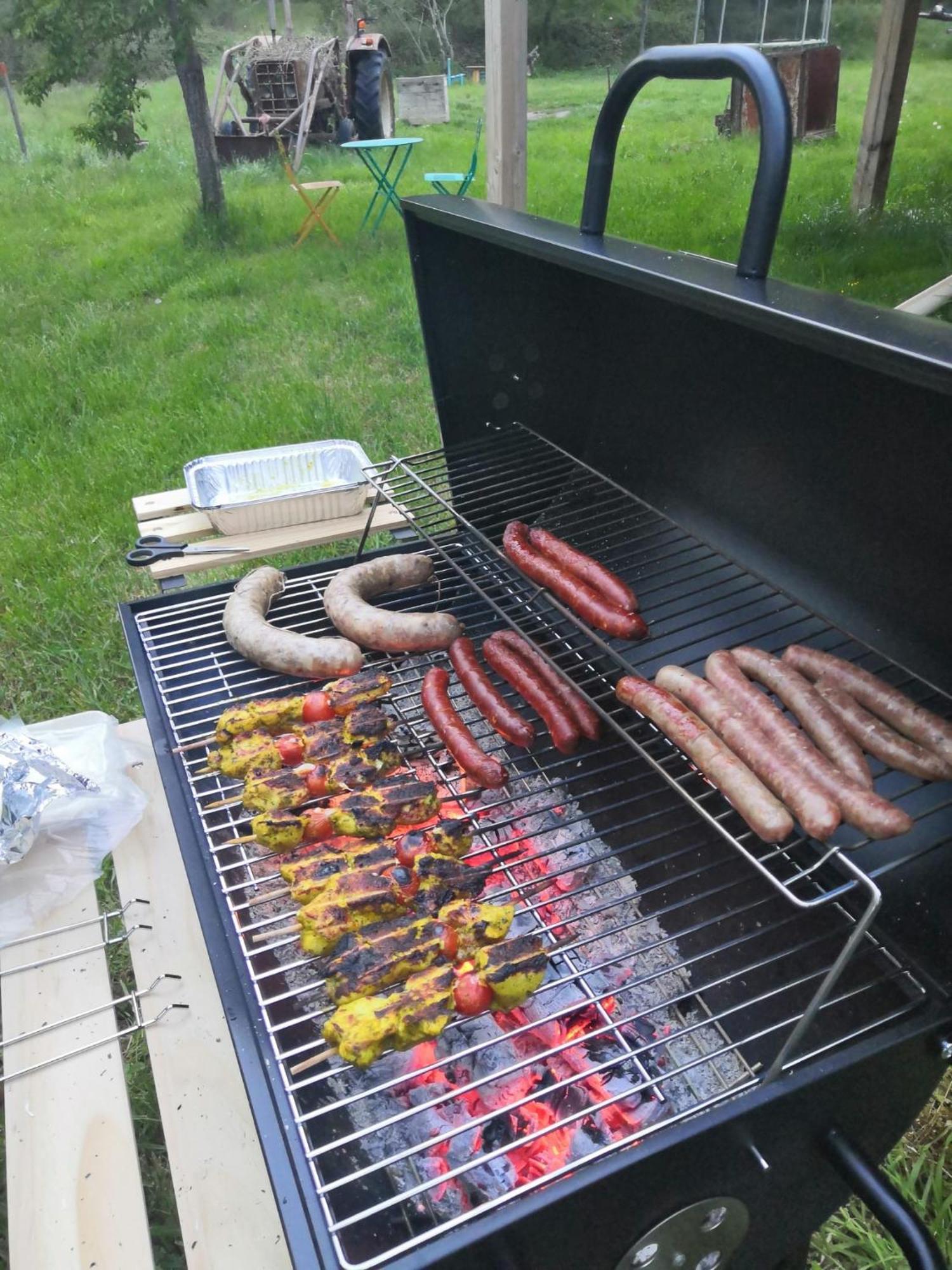 Les Gites Du Saro Chabestan Zewnętrze zdjęcie